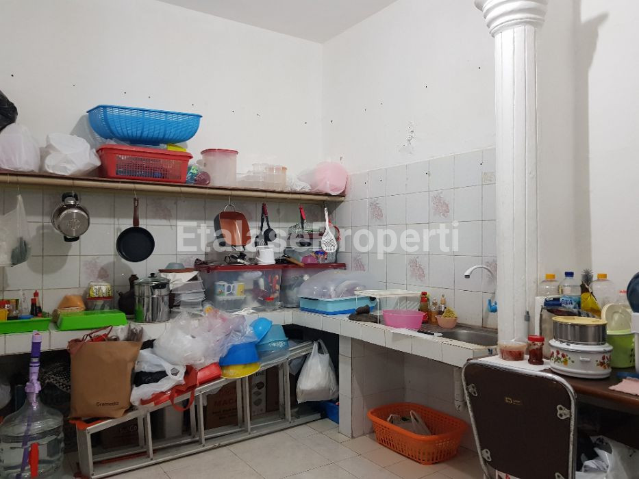 Foto properti Jual Cepat Turun Harga Rumah Wisma Permai Dekat Galaxy Mall, Surabaya. 9
