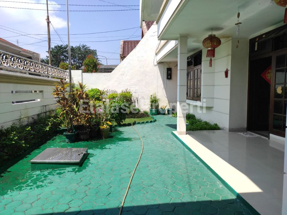 Foto properti BU Rumah Besar Utk Home Industry Dijual/Disewakan Area Strategis 1