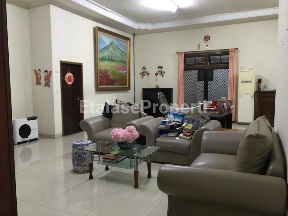 Foto properti BU Rumah Besar Utk Home Industry Dijual/Disewakan Area Strategis 4