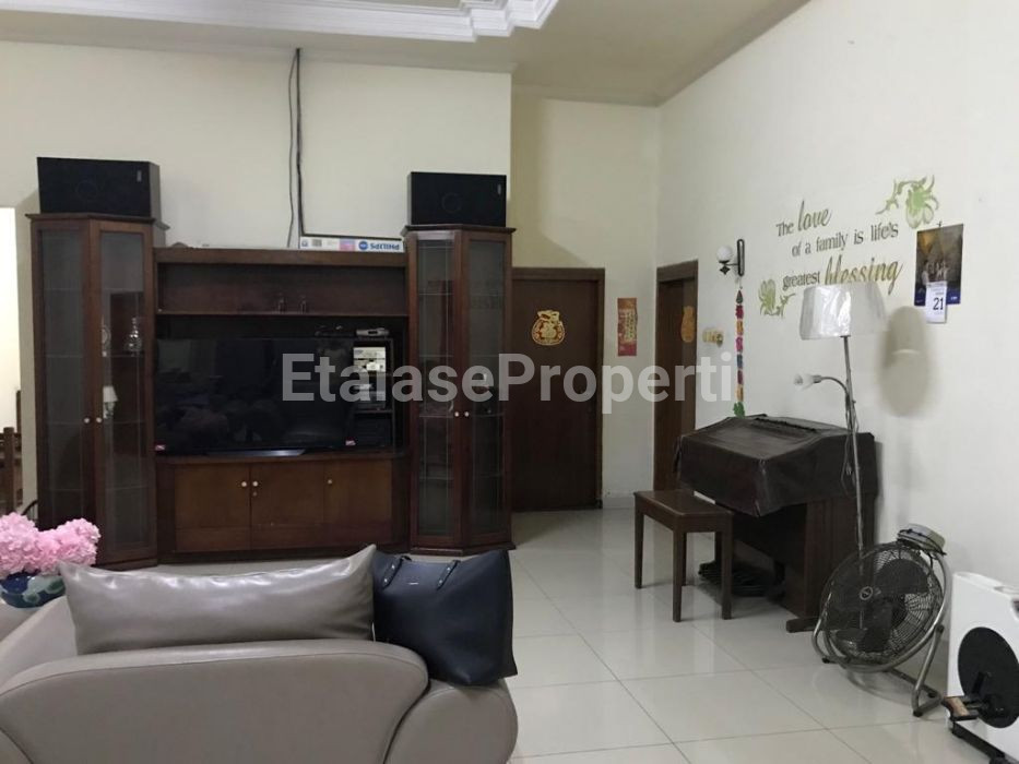 Foto properti BU Rumah Besar Utk Home Industry Dijual/Disewakan Area Strategis 9