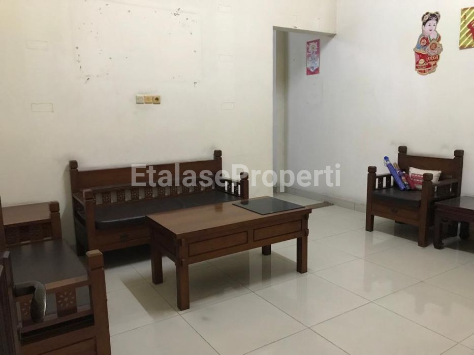 Foto properti BU Rumah Besar Utk Home Industry Dijual/Disewakan Area Strategis 10