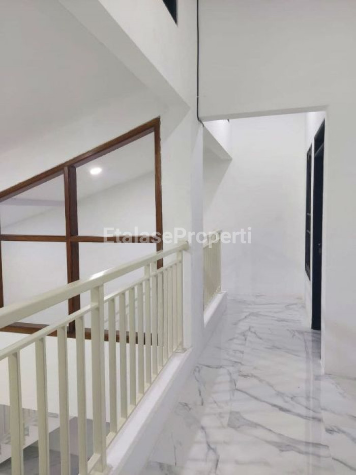 Foto properti Dijual Rumah Siap Huni Cluster Duku Pondok Tjandra Indah Waru Sidoarjo 6