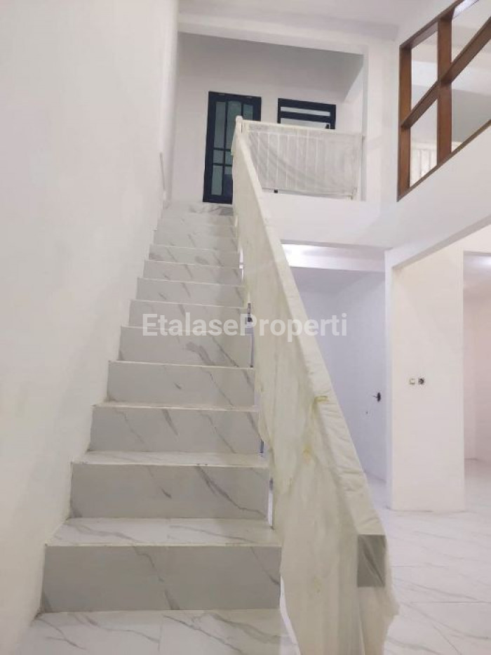 Foto properti Dijual Rumah Siap Huni Cluster Duku Pondok Tjandra Indah Waru Sidoarjo 7