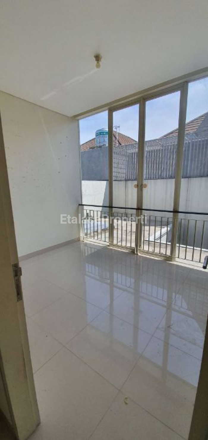 Foto properti Disewakan Rumah Dilong Beach Pakuwon City 1