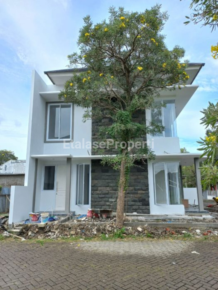 Foto properti Quick Sale ! Rumah Hook 4 Bedroom Baru Jadi Siap Huni Di Bukit Palma Citraland 1