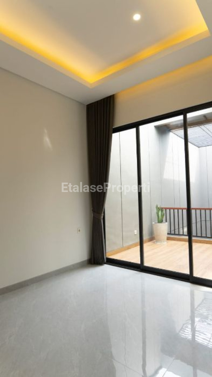 Foto properti Rumah Baru San Antonio Pakuwpn City 2
