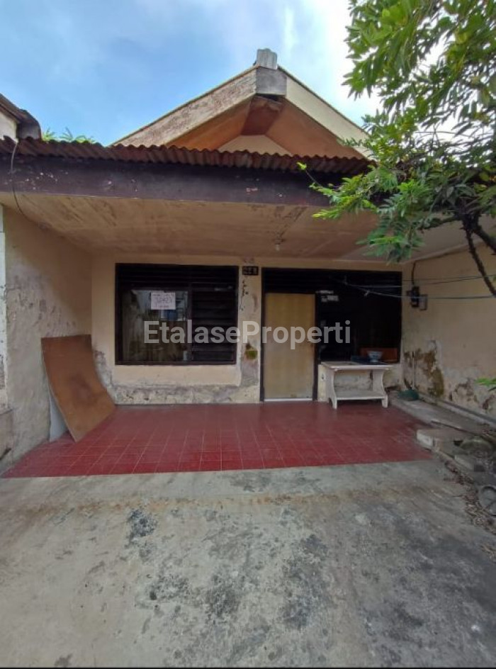 Foto properti Rumah Pusat Kota Surabaya 1,5 Lantai Lokasi Strategis Di Tembok Lor 1