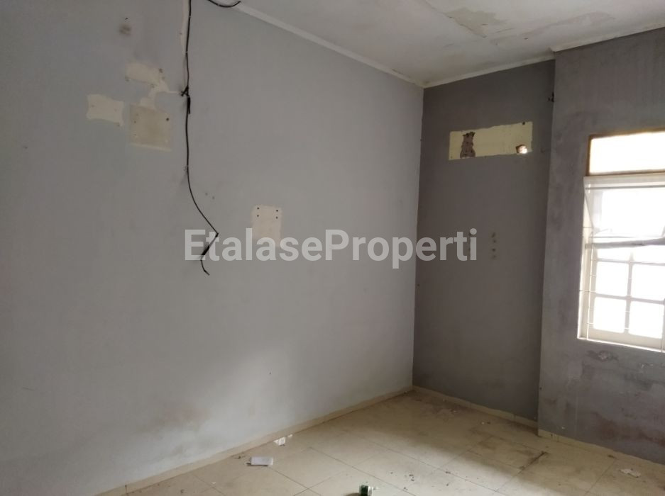 Foto properti Wisma Permai Barat Jalan Utama Dekat Galaxy Mall Dan Raya Dharmahusada 1