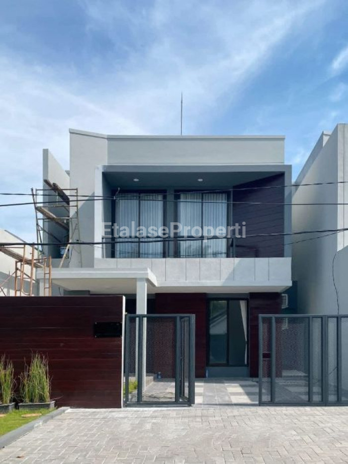 Foto properti Dijual Rumah Baru FULL FURNISHED Gayung Kebonsari Surabaya Selatan 1