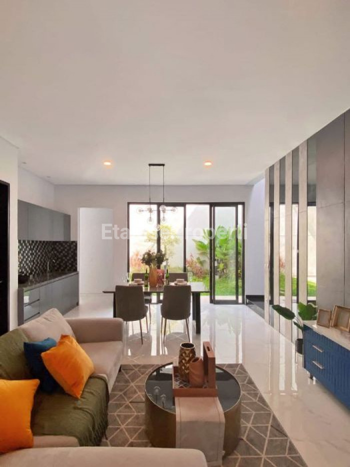 Foto properti Dijual Rumah Baru FULL FURNISHED Gayung Kebonsari Surabaya Selatan 5