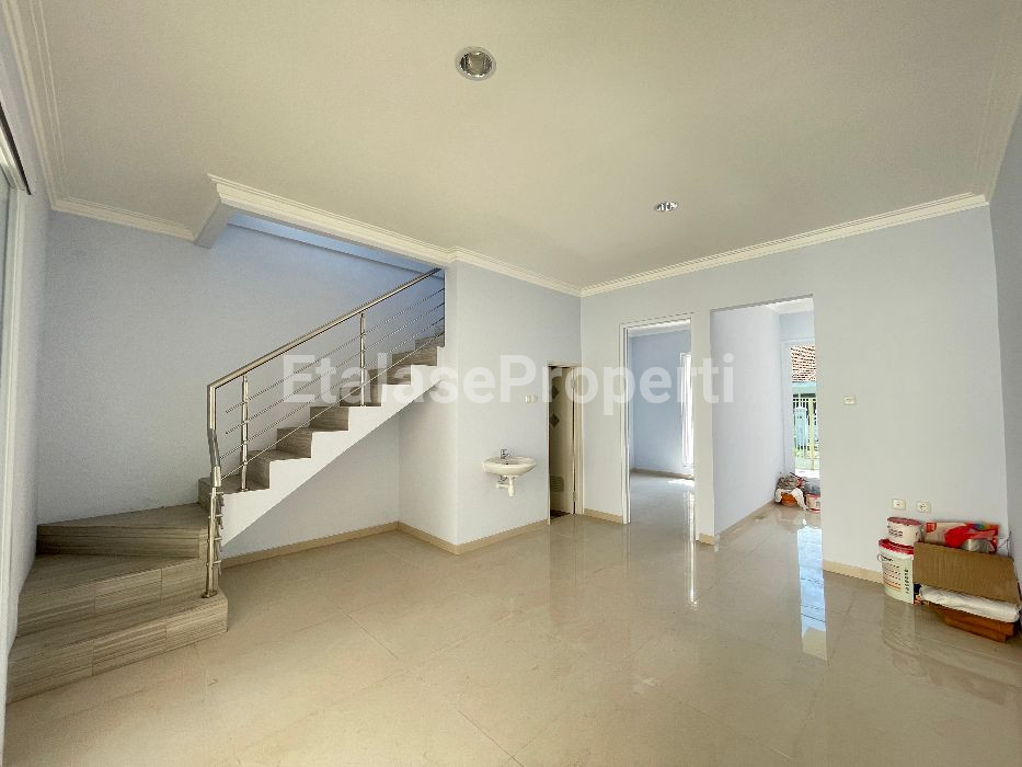 Foto properti Dijual Rumah Minimalis 2 Lantai Penjaringan Asri Rungkut Surabaya 3
