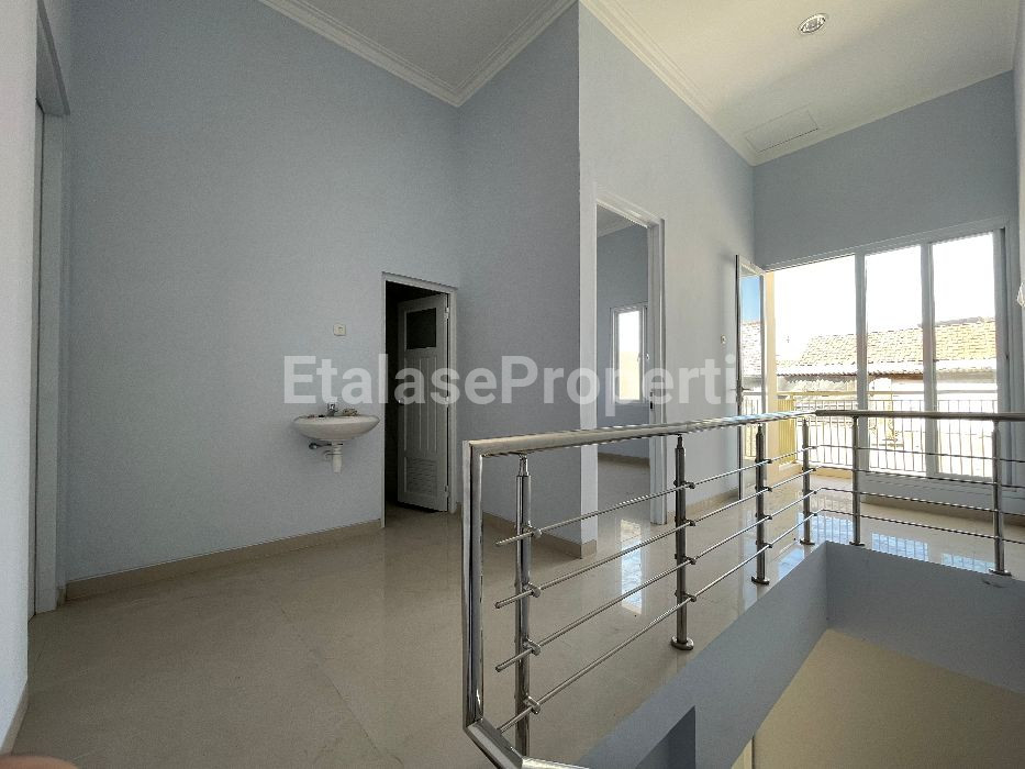 Foto properti Dijual Rumah Minimalis 2 Lantai Penjaringan Asri Rungkut Surabaya 4
