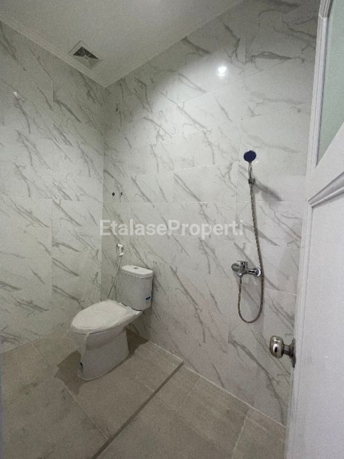 Foto properti Dijual Rumah Minimalis 2 Lantai Penjaringan Asri Rungkut Surabaya 9