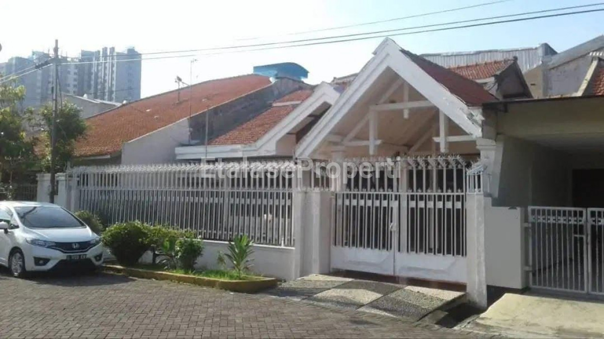 Foto properti Dijual Rumah Tenggilis Mejoyo Surabaya Selatan Dkt Kendangsari Panjang Jiwo 1