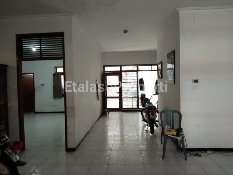 Foto properti Dijual Rumah Tenggilis Mejoyo Surabaya Selatan Dkt Kendangsari Panjang Jiwo 2