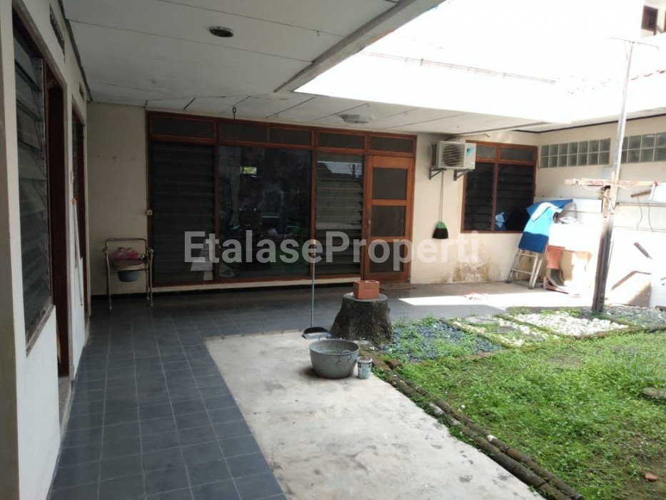 Foto properti Dijual Rumah Tenggilis Mejoyo Surabaya Selatan Dkt Kendangsari Panjang Jiwo 4