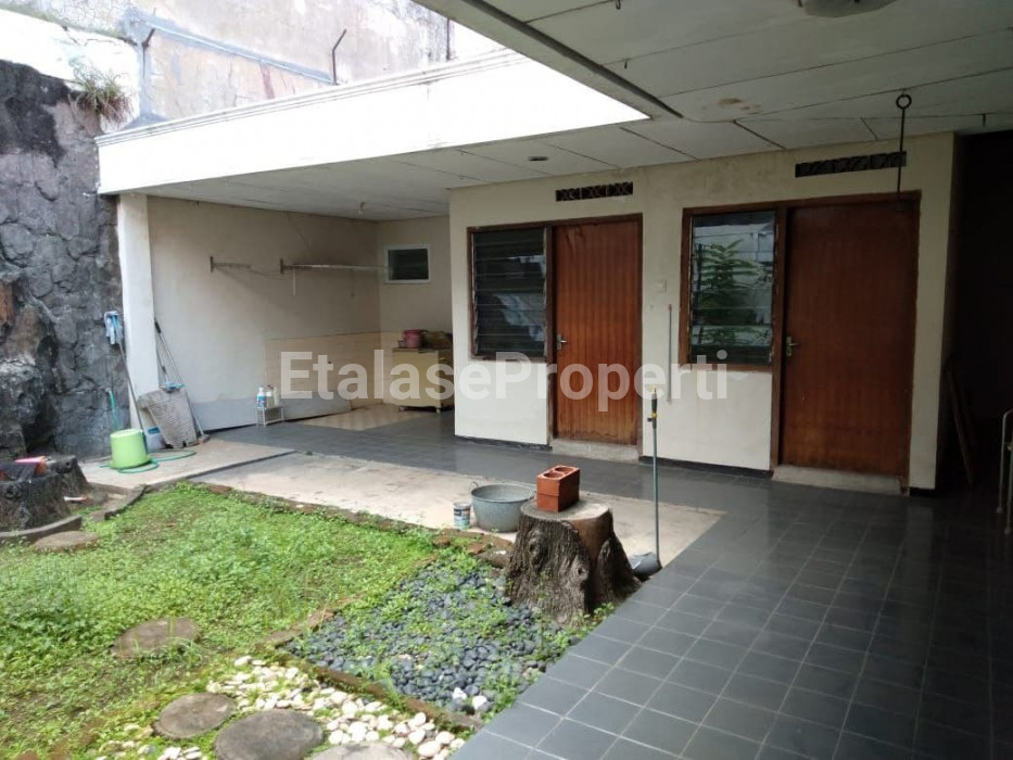 Foto properti Dijual Rumah Tenggilis Mejoyo Surabaya Selatan Dkt Kendangsari Panjang Jiwo 8