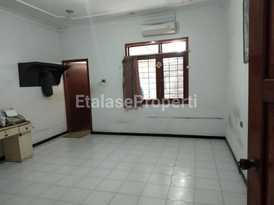 Foto properti Dijual Rumah Tenggilis Mejoyo Surabaya Selatan Dkt Kendangsari Panjang Jiwo 9