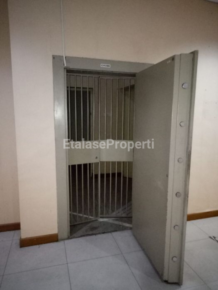 Foto properti RUMAH TENGAH KOTA UNTUK PERKANTORAN JALAN DIPONEGORO 2