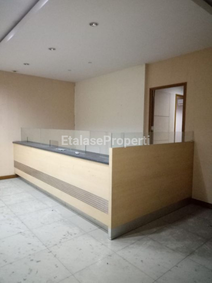 Foto properti RUMAH TENGAH KOTA UNTUK PERKANTORAN JALAN DIPONEGORO 3