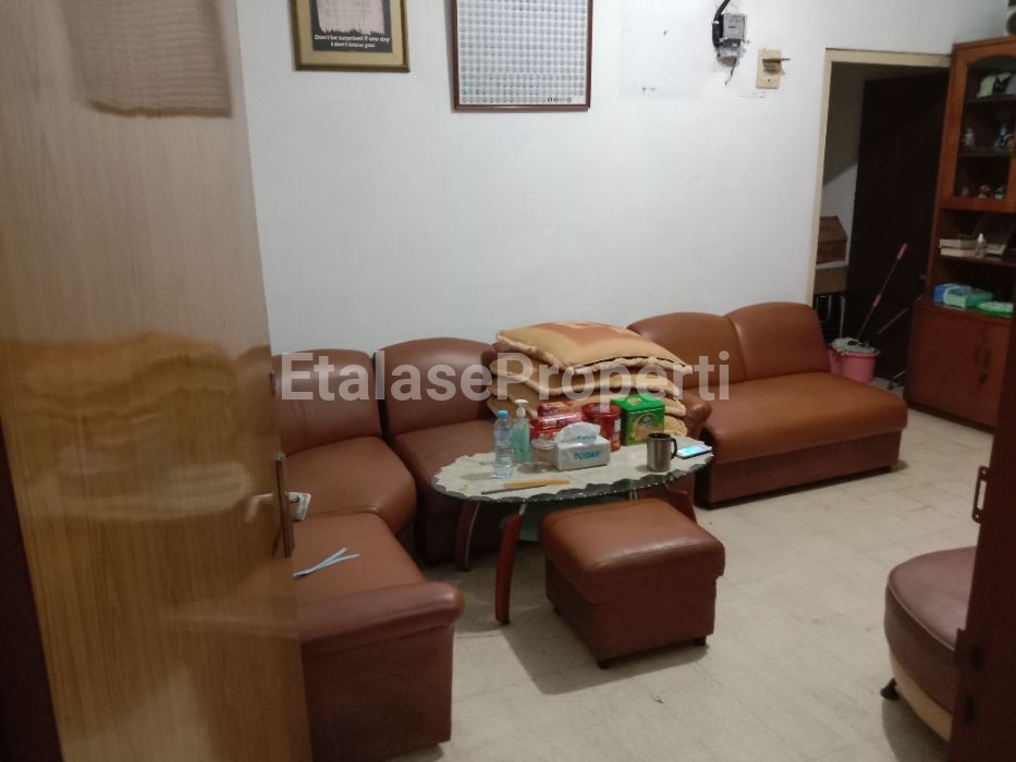 Foto properti Jual Rumah Hitung Tanah Saja 1