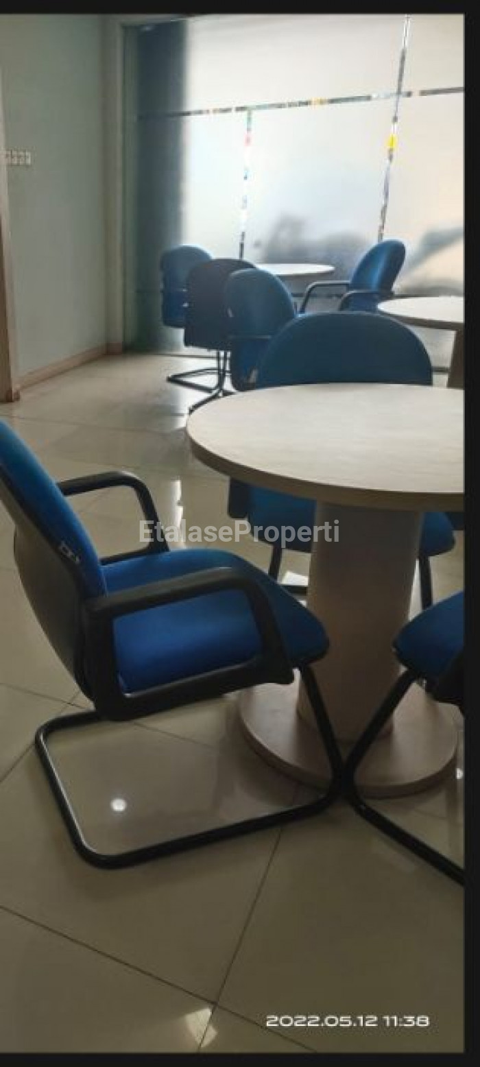 Foto properti Disewakan Ruko 3  Lantai Strategis Di Daerah Ngagel Jaya Selatan 1