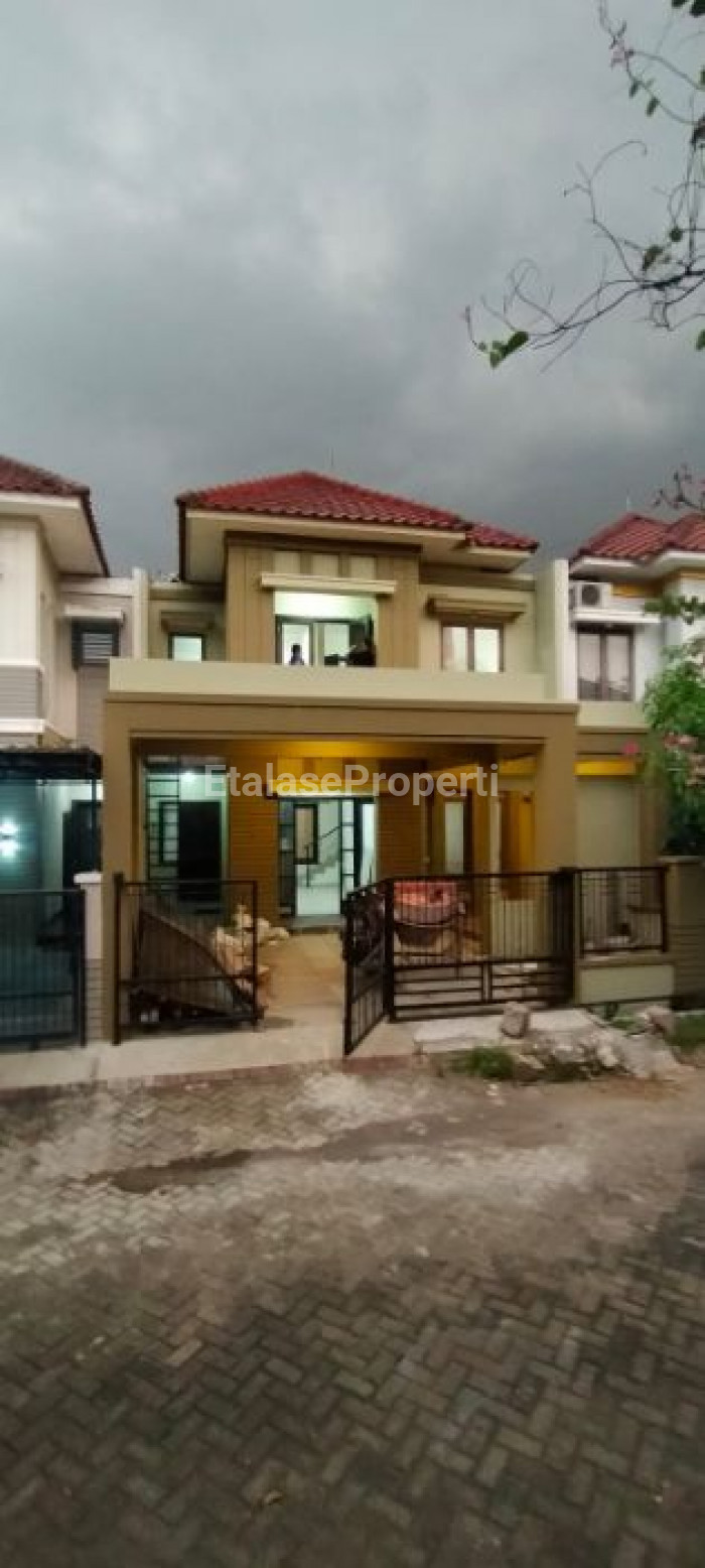 Foto properti Central Park 3BR Renov 2