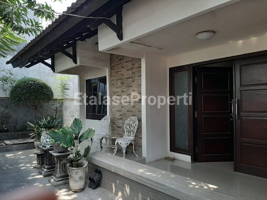 Foto properti Rumah Bergaya Semi Minimalis Di Gresik Kota Baru 4