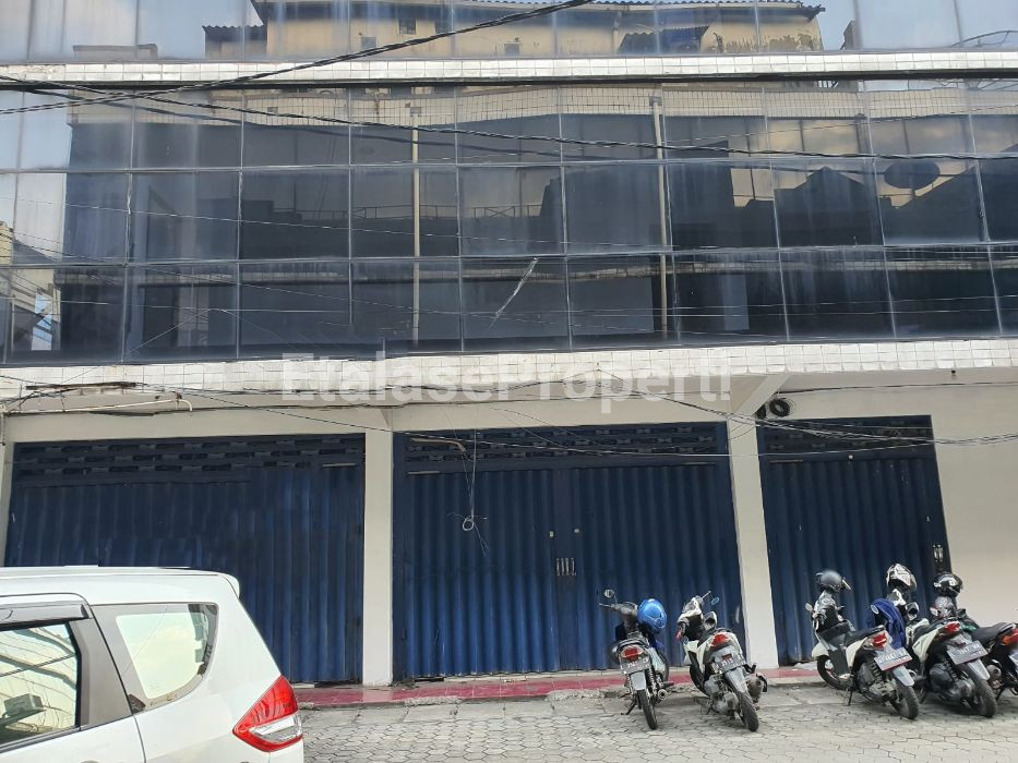 Foto properti Ruko 3,5 Lantai Siap Pakai Komersial Area Komplek Ruko RMI Ngagel Jaya Selatan Surabaya Timur 1