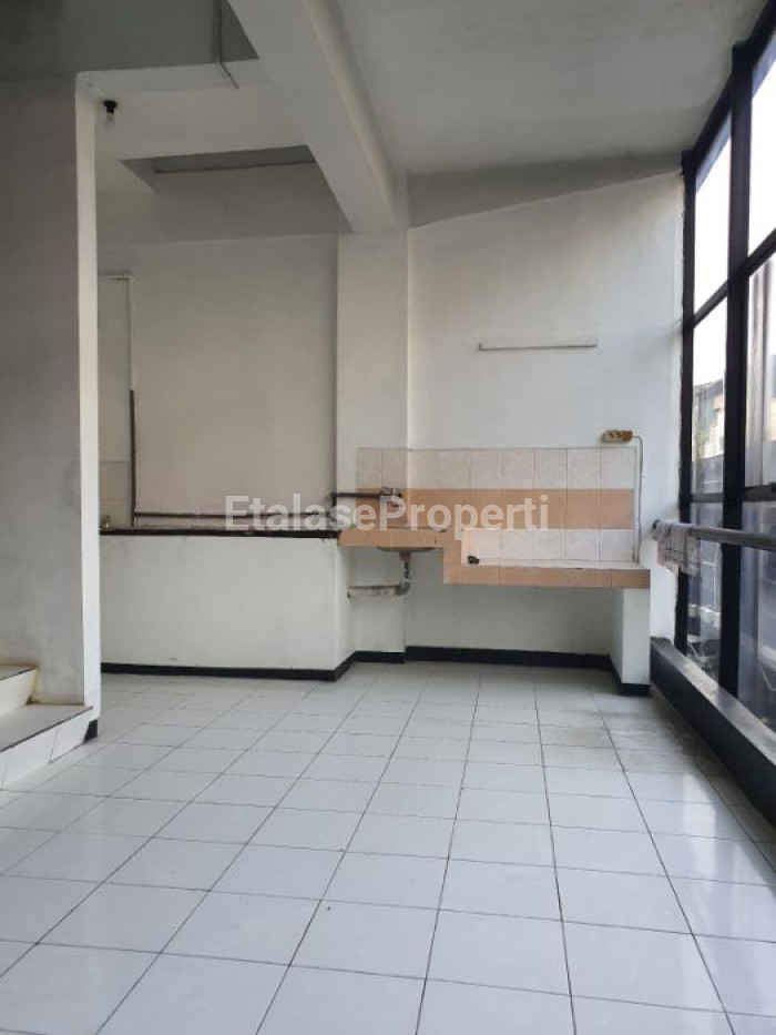 Foto properti Ruko 3,5 Lantai Siap Pakai Komersial Area Komplek Ruko RMI Ngagel Jaya Selatan Surabaya Timur 3
