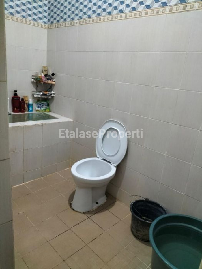 Foto properti Nego Sampai Deal!! Rumah Lebak Jaya Utara Dijual Cepat B.U 9