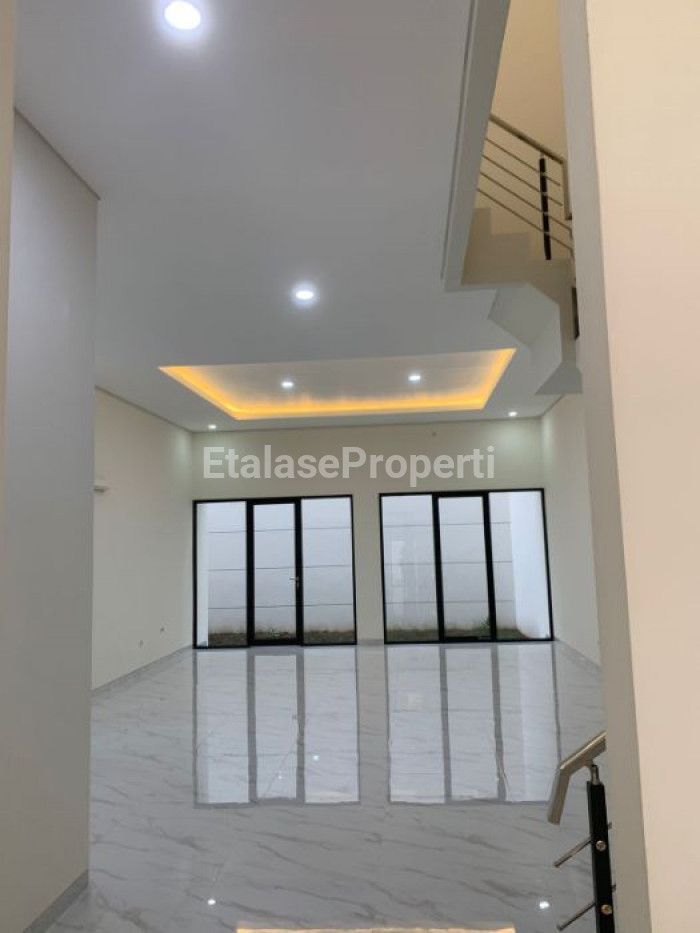 Foto properti New Gress Minimalis Jemursary Regency 6