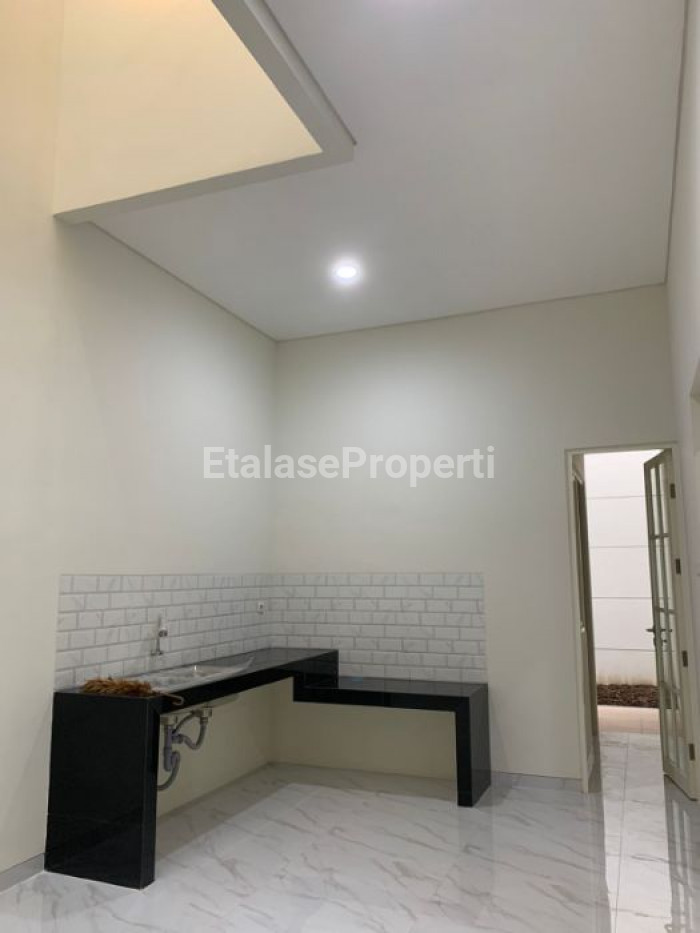 Foto properti New Gress Minimalis Jemursary Regency 8
