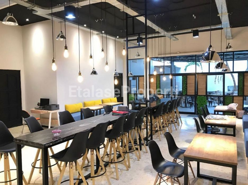 Foto properti DISEWAKAN Ex Kantor Di Jalan Kapuas Surabaya Pusat Selangkah Dari Raya Darmo 1