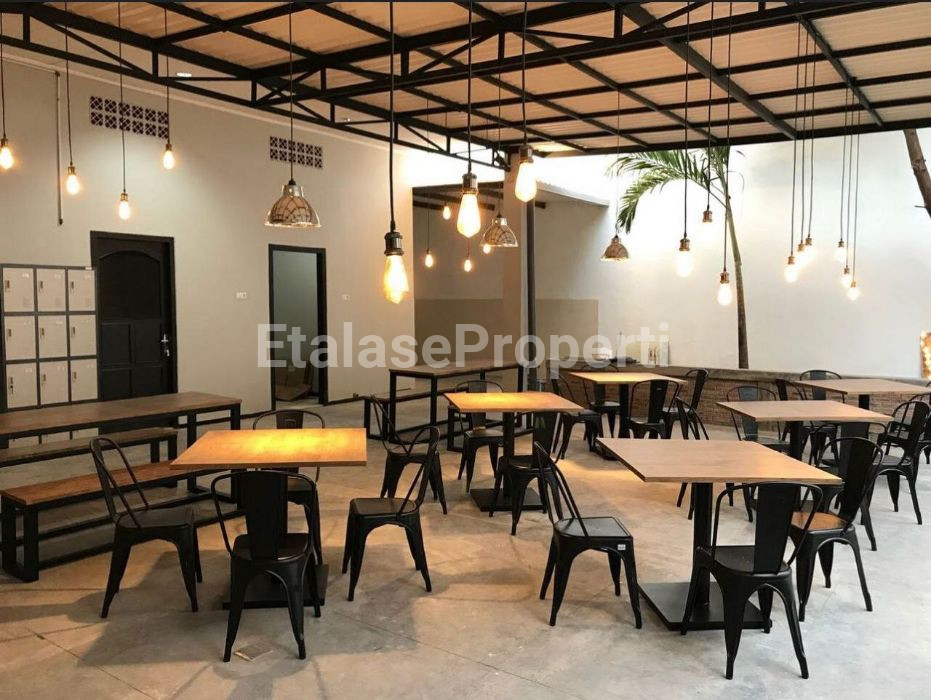 Foto properti DISEWAKAN Ex Kantor Di Jalan Kapuas Surabaya Pusat Selangkah Dari Raya Darmo 4