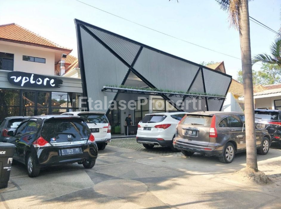 Foto properti DISEWAKAN Ex Kantor Di Jalan Kapuas Surabaya Pusat Selangkah Dari Raya Darmo 6