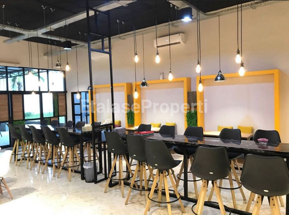 Foto properti DISEWAKAN Ex Kantor Di Jalan Kapuas Surabaya Pusat Selangkah Dari Raya Darmo 8