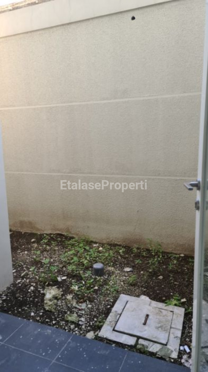 Foto properti Ruko Siap Pakai Usaha Di Jalan Utama Northwest Boulevard 3