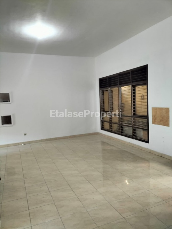 Foto properti Disewakan Rumah +  Gudang Di Ngagel Jaya Selatan 4