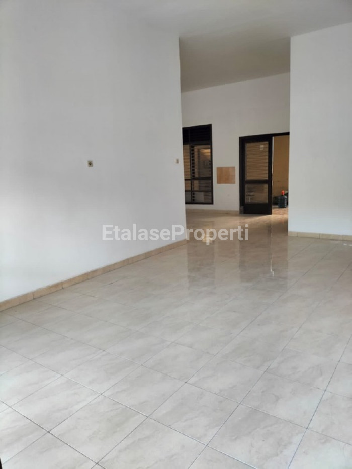 Foto properti Disewakan Rumah +  Gudang Di Ngagel Jaya Selatan 6