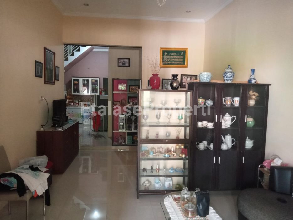 Foto properti Dijual Rumah Siap Huni Griya Benowo Indah 2 2