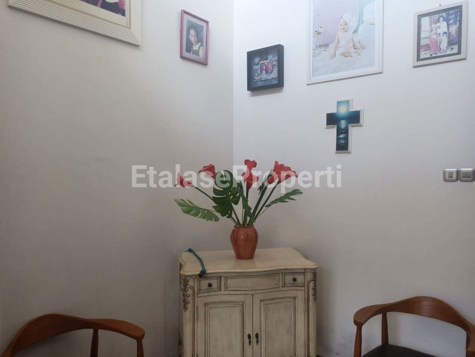 Foto properti Rumah Citraland Bagus Dan Siap Huni Di South Emerald Mansion Surabaya Barat 6