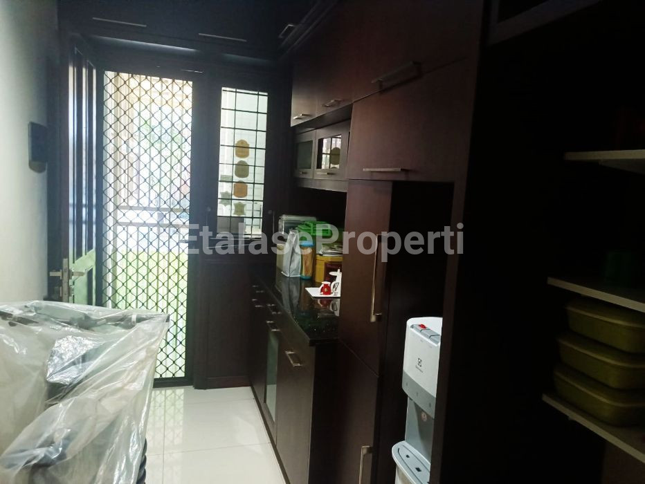 Foto properti Rumah Citraland Bagus Dan Siap Huni Di South Emerald Mansion Surabaya Barat 9