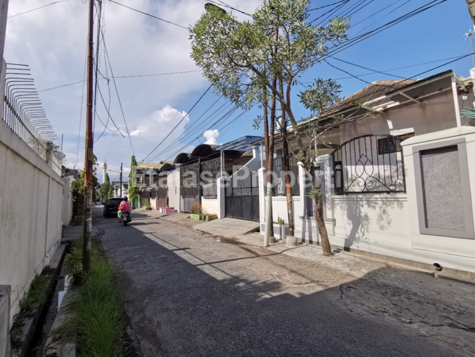 Foto properti Jual Rumah Kenjeran Lebak Jaya Cocok Untuk Kantor / Gudang 2