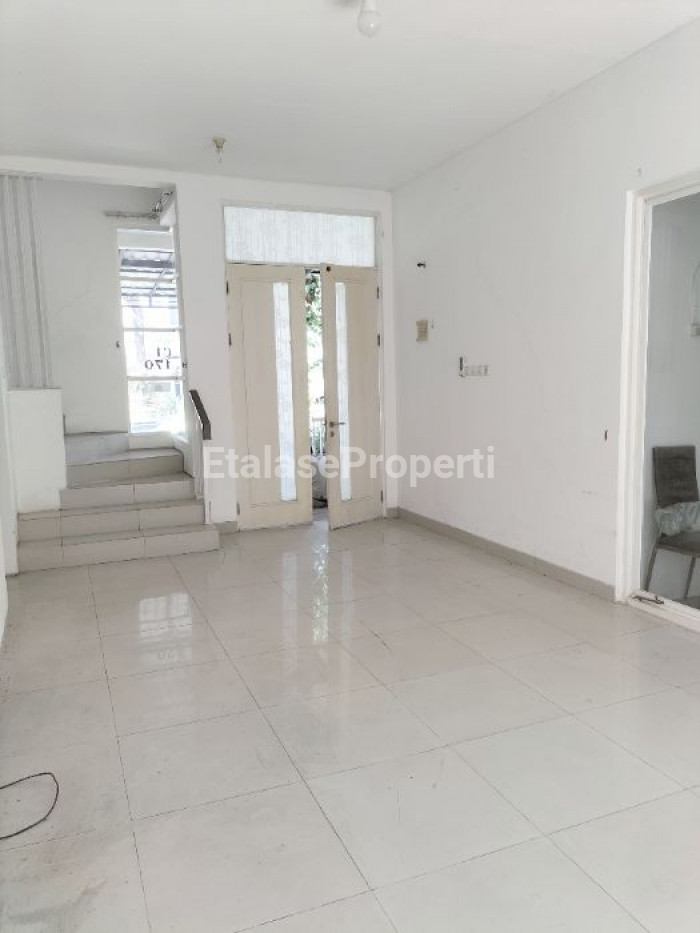 Foto properti Disewakan Rumah Di Royal Residence Cluster Addington 1
