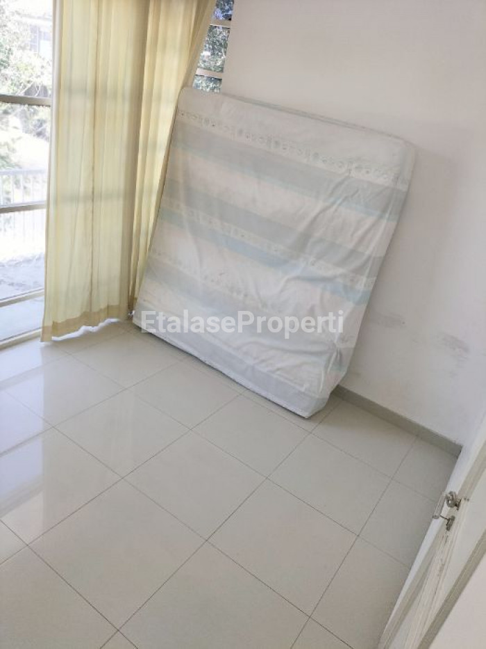 Foto properti Disewakan Rumah Di Royal Residence Cluster Addington 7