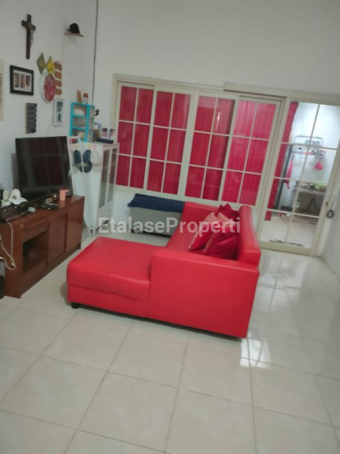 Foto properti Rumah Dijual Deltasari  Sidoarjo 2