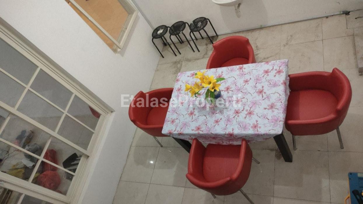 Foto properti Rumah Dijual Deltasari  Sidoarjo 3