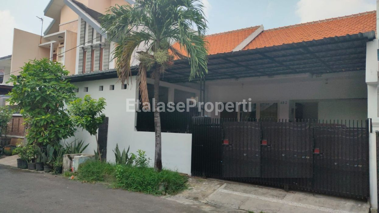 Foto properti Rumah Dijual Deltasari  Sidoarjo 1