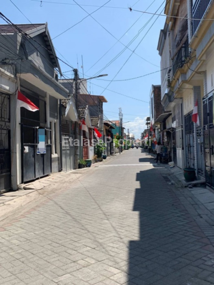 Foto properti Dijual Rumah Lebak Permai Surabaya Timur Hanya 650jt Row Jalan 2,5 Mobil 1